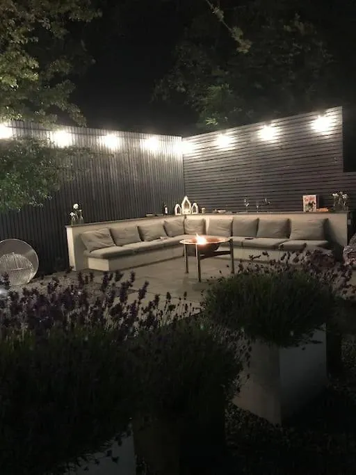 Kaimes Kip: Stylish Edinburgh Five Bedroom Home 0*,  United Kingdom