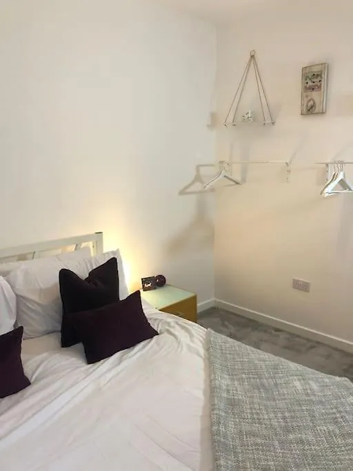 Kaimes Kip: Stylish Edinburgh Five Bedroom Home