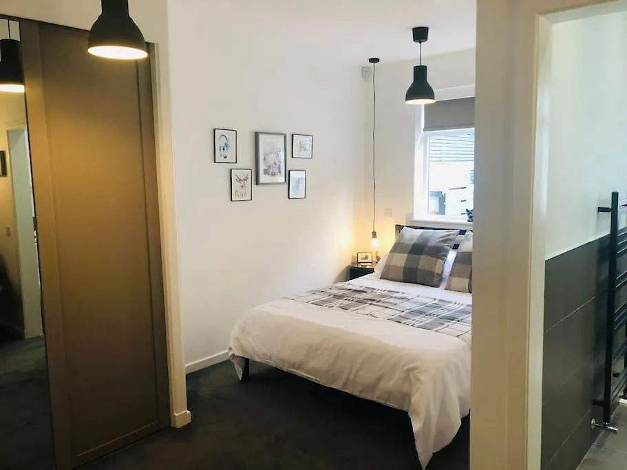 Holiday home Kaimes Kip: Stylish Edinburgh Five Bedroom Home