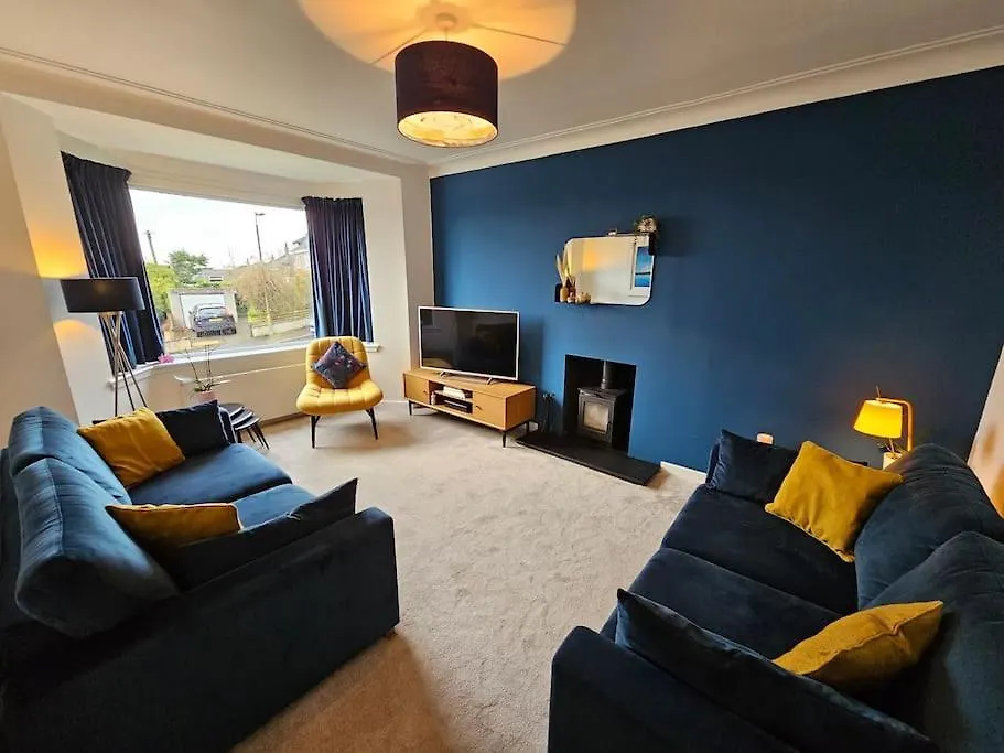 Kaimes Kip: Stylish Edinburgh Five Bedroom Home 0*,  United Kingdom