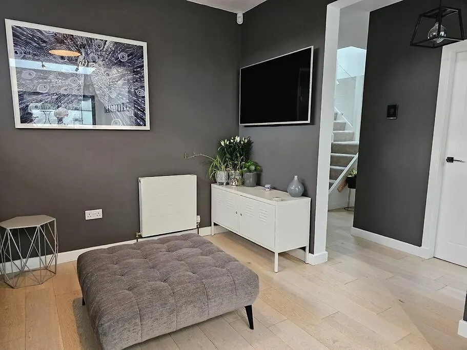 Kaimes Kip: Stylish Edinburgh Five Bedroom Home Holiday home