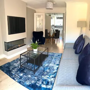 Holiday home Corstorphine Townhouse: Spacious Near Murrayfield With Garden, Edinburgh